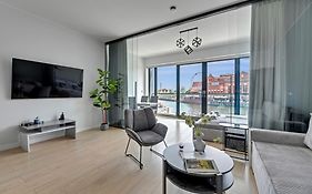 Symfonia Amazing River View Apartment By Downtown Apartments